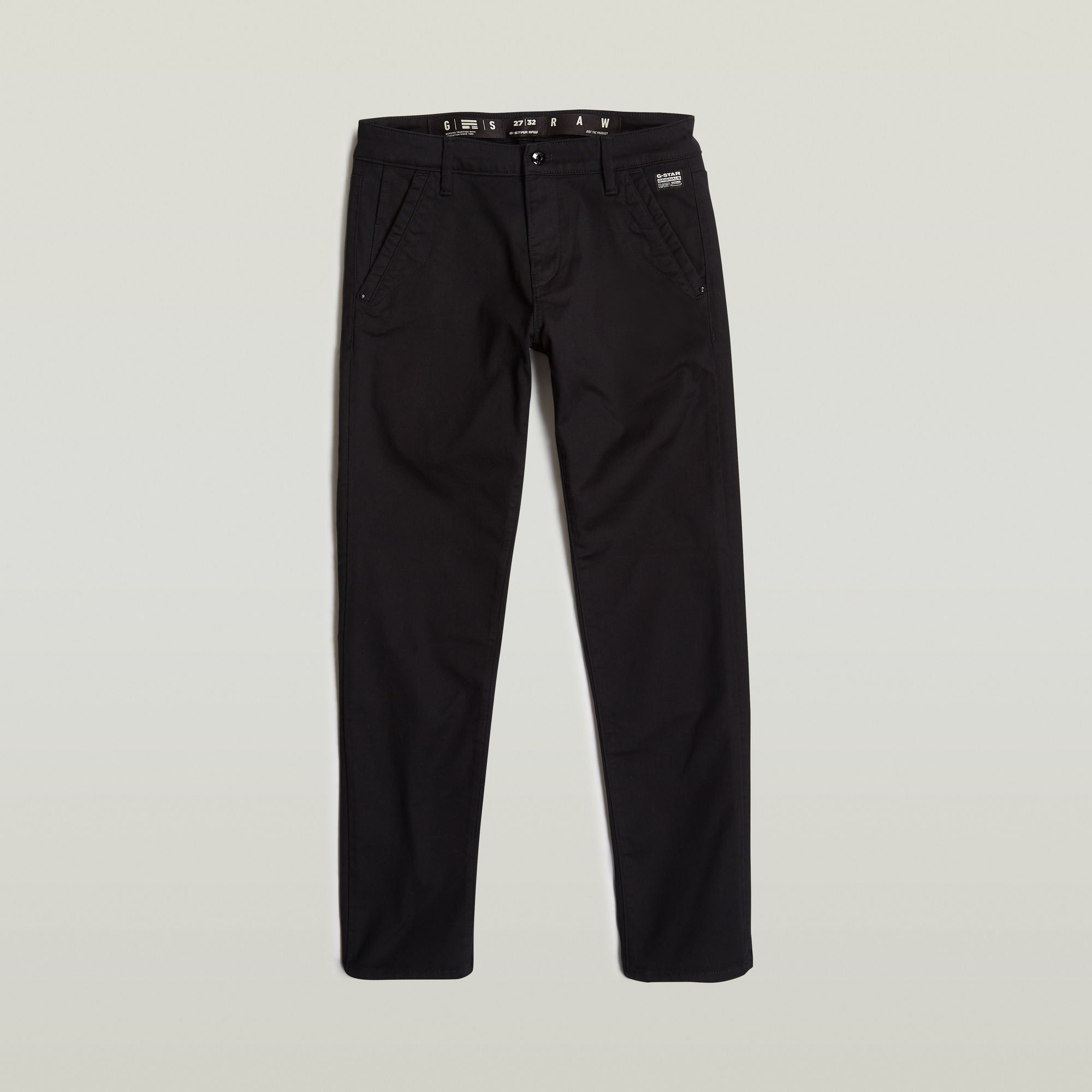 Pantalones Kate Boyfriend (Copia) en color negro, con corte relajado y detalles de diseño únicos.