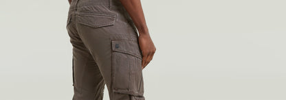 Pantalones Rovic Zip 3D Regular Tapered, vista trasera, con diseño de bolsillo y ajuste regular.
