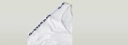 Paquete De Tres Braguitas de G-Star RAW en color blanco, con cinturilla elástica y logo visible.