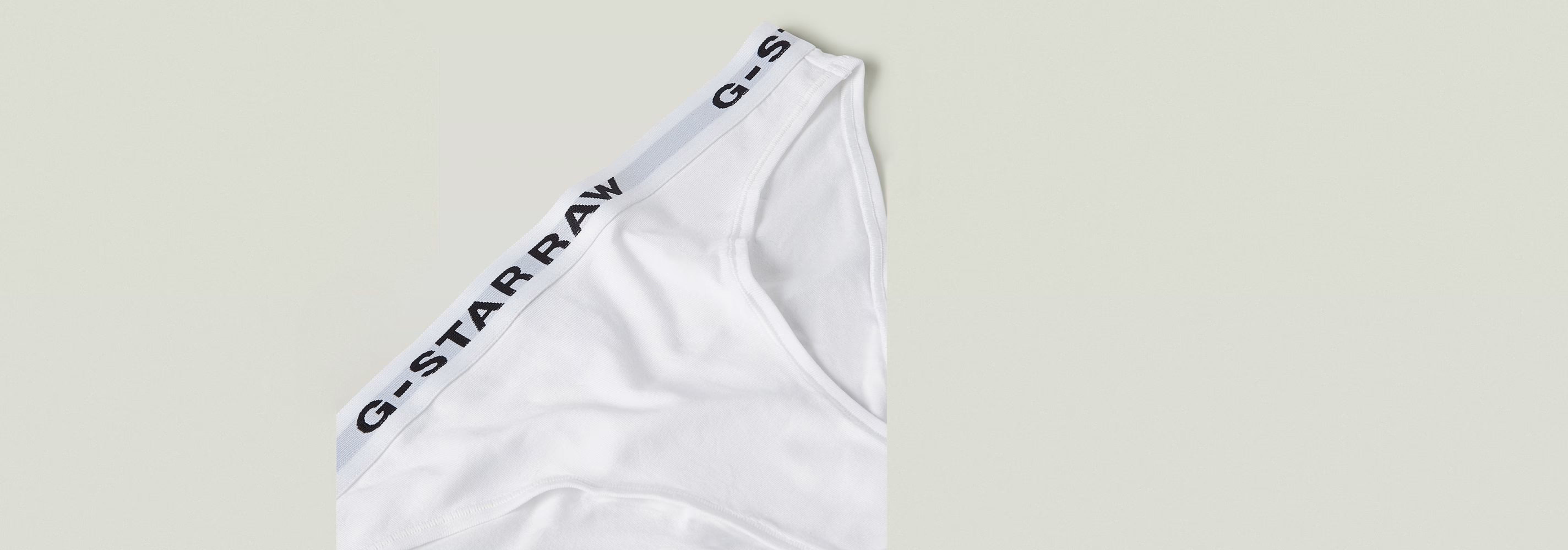 Paquete De Tres Braguitas en blanco con cinturilla elástica de G-Star RAW, suave y cómodo.