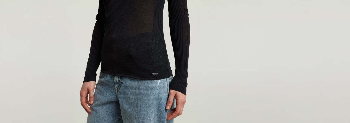 Punto ajustado Engineered Sheer, suéter de punto fino con corte ajustado y mangas largas.