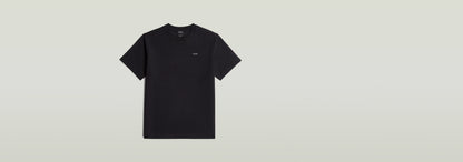 Waffle True Regular T-Shirt en color negro con cuello redondo y detalle gráfico en la parte delantera.